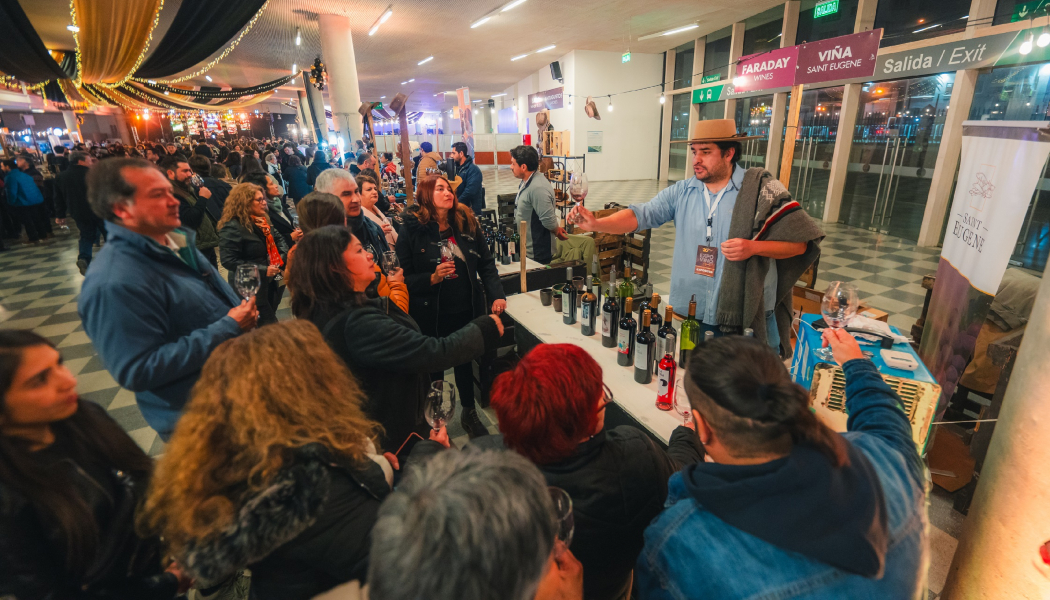 MÁS DE 5 MIL PERSONAS CELEBRARON EL 20 ANIVERSARIO DE EXPOVINO EN VALPARAÍSO 