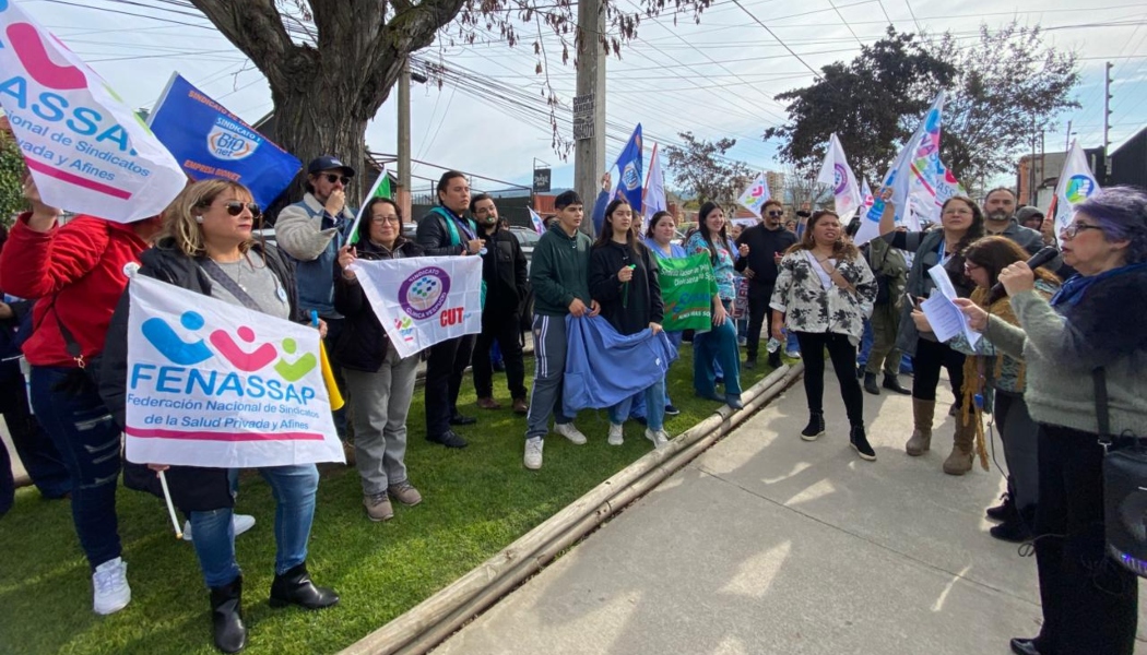 SINDICATO DE CLÍNICA LOS CARRERA RECHAZA OFERTA FINAL, VOTAN A FAVOR DE HUELGA EXIGIENDO RESPETO POR SUS DERECHOS LABORALES