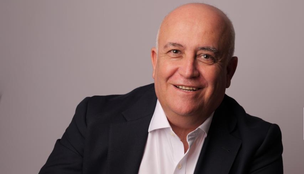 MAURICIO VIÑAMBRES: “QUIERO SER CLARO: NO ESTOY EN CONTRA DEL AEROPUERTO, PERO UN METROTREN REGIONAL ES MÁS URGENTE”