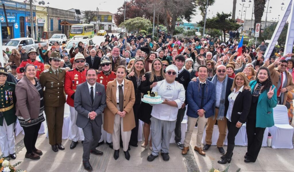 CON 25 TORTAS Y EL RECONOCIMIENTO A SUS VECINOS, CARTAGENA CELEBRÓ SUS 125 AÑOS DE HISTORIA