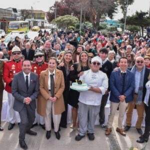 CON 25 TORTAS Y EL RECONOCIMIENTO A SUS VECINOS, CARTAGENA CELEBRÓ SUS 125 AÑOS DE HISTORIA