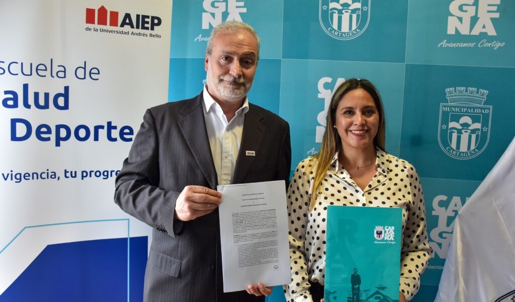 CARTAGENA Y AIEP FIRMAN CONVENIO PARA QUE ESTUDIANTES DE SALUD REALICEN SUS PRÁCTICAS EN LA COMUNA