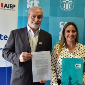 CARTAGENA Y AIEP FIRMAN CONVENIO PARA QUE ESTUDIANTES DE SALUD REALICEN SUS PRÁCTICAS EN LA COMUNA